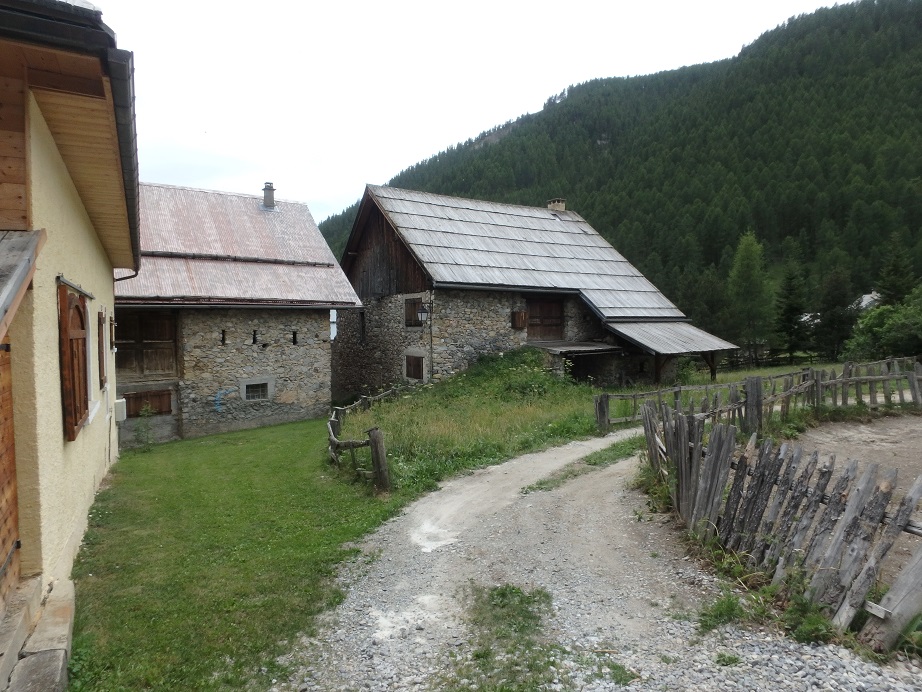 Des Fonts de Cervières à Brunissard