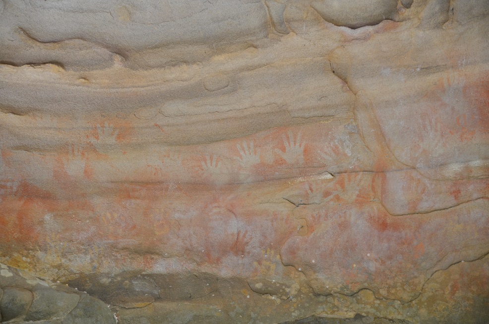 Glenbrook – Red Hand Caves